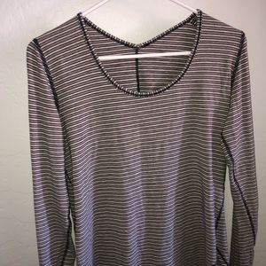 Lululemon Athletica long sleeve shirt